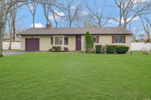 271 Harrison Ave, Miller Place, NY 11764-3428