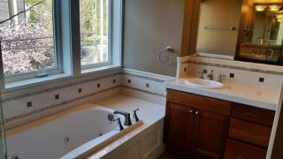 923 Belmont Ave, Seattle WA  98102-4416 exterior
