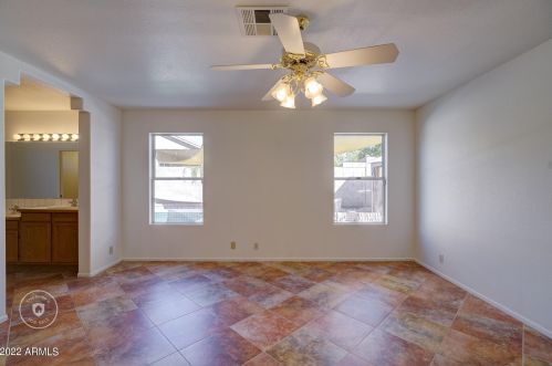 3844 Alameda Rd, Glendale AZ  85310-3301 exterior