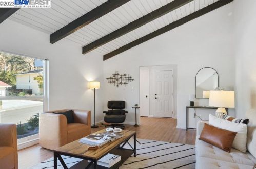 2686 Doidge Ave, Pinole, CA 94564-1013