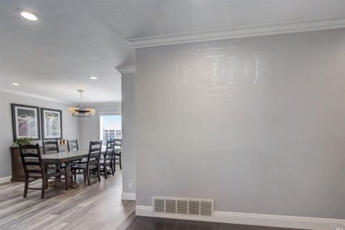 557 Cooper Dr, Benicia, CA 94510-1301