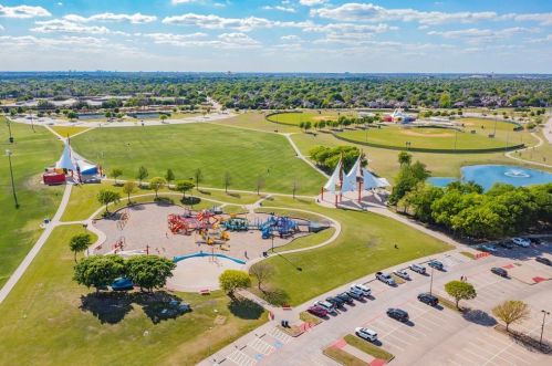 1618 Clear Springs Dr, Allen TX  75002-0631 exterior