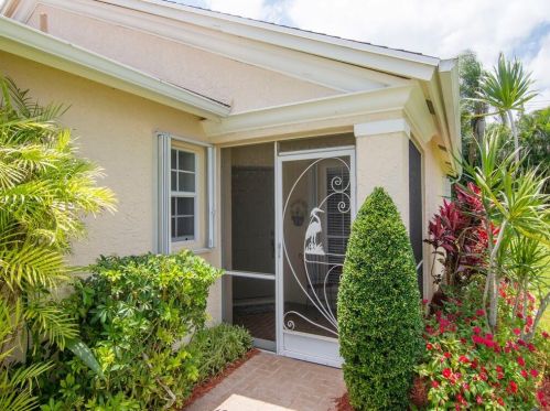 232 Lake Forest Way, Fort Pierce, FL 34986-1786