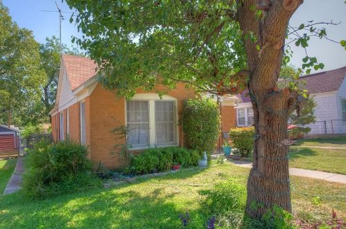3821 Frazier Ave, Fort Worth, TX 76110-4743