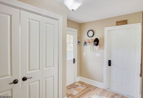 25 Martingale Dr, Wantage NJ  07461-2857 exterior
