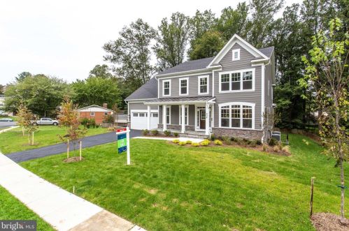 6501 33rd St, Falls Church, VA 22043-1959
