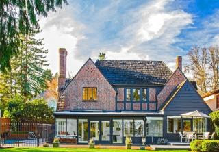 1818 Broadmoor Dr, Seattle WA  98112-2312 exterior