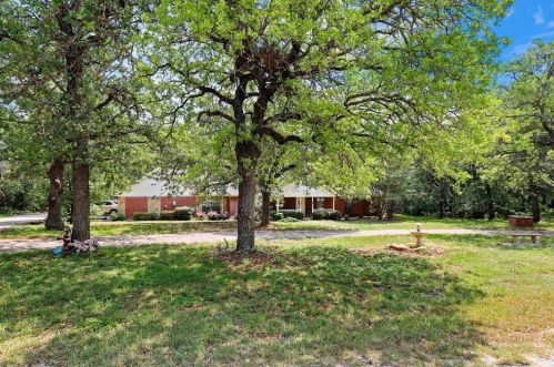 137 Mariah Dr, Weatherford, TX 76087-7400