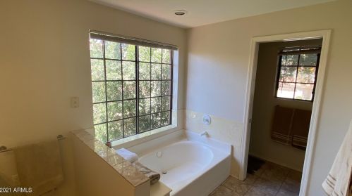 517 Marina Dr, Gilbert AZ 85233-6613 exterior