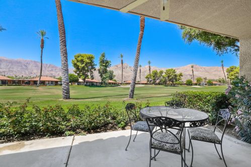 24 Palma Dr, Rancho Mirage CA  92270-3878 exterior