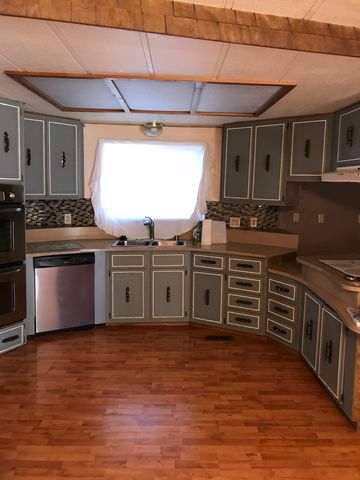 1049 Columbia St, Puget Island WA  98612-9533 exterior