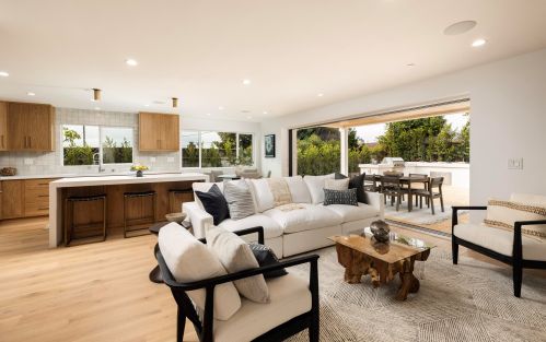 627 Dolores Dr, Santa Barbara CA  93109-1608 exterior