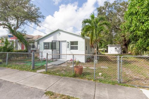 806 Phippen Waiters Rd, Dania Beach, FL 33004-3821
