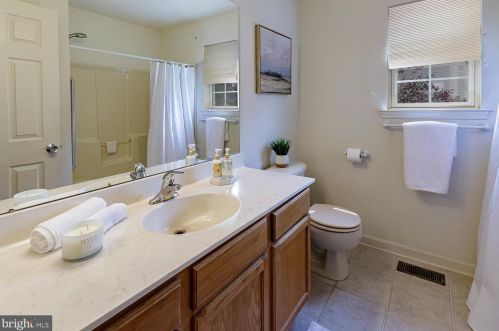 531 Riggs Ave, Berlin Boro NJ  08009-2712 exterior