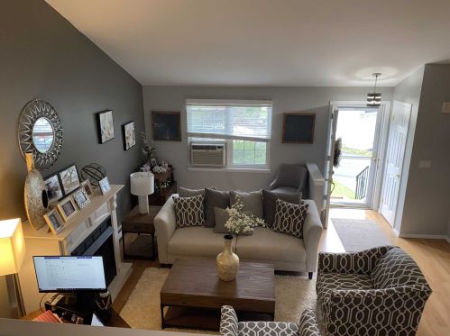 28 Larch Ct, Fishkill NY  12524-2627 exterior