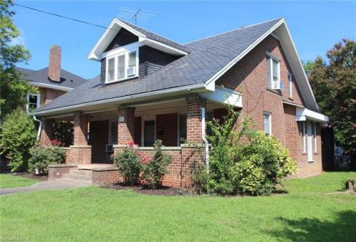 611 Mebane St, Burlington, NC 27217-6011