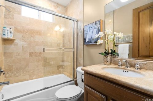 607 Gertruda Ave, Redondo Beach CA  90277-2132 exterior