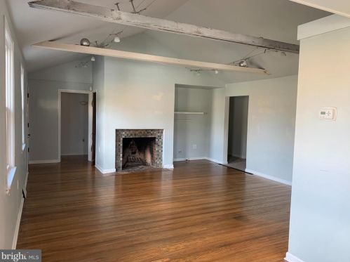 653 Gulph Rd, Norristown PA  19406-3704 exterior