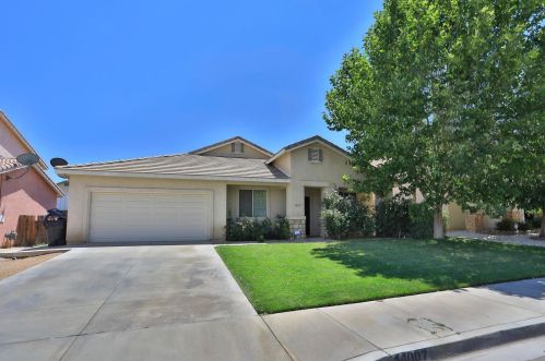 14007 Castille St, Victorville, CA 92392-5501