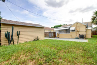 517 45th St, West Palm Beach FL  33407-2925 exterior