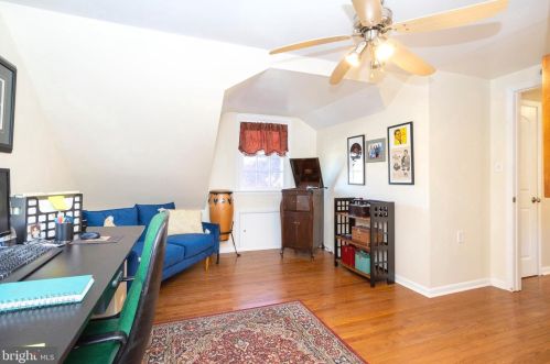 1202 Wedgewood Rd, Flourtown PA  19031-2127 exterior