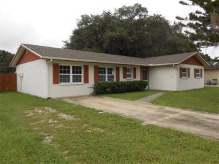 5520 Rollingwood Dr, Sarasota, FL 34232-5814