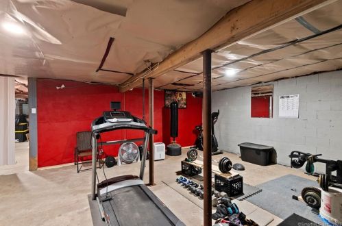 54 Piping Rock Dr, Waterbury CT  06706-2425 exterior