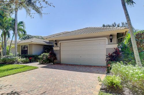 7831 Via Grande, Boynton Beach FL  33437-7518 exterior