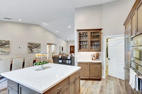 2643 Grandview St, San Diego CA 92110-1031 exterior