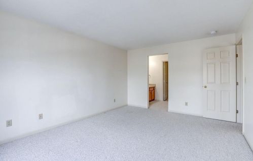 3701 Galbraith Rd, Cincinnati OH  45247-3784 exterior