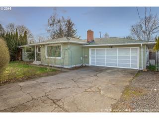 15920 Taylor St, Portland, OR 97233-3241
