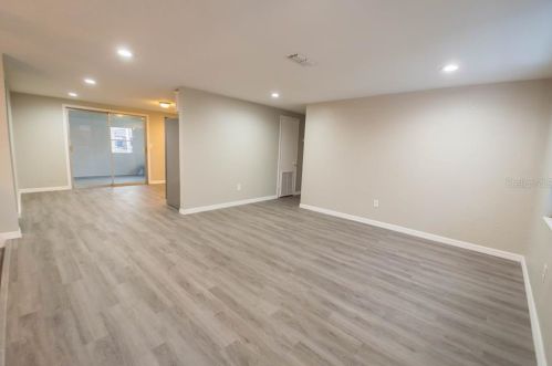 3504 Swindell Rd, Lakeland, FL 33810-2975