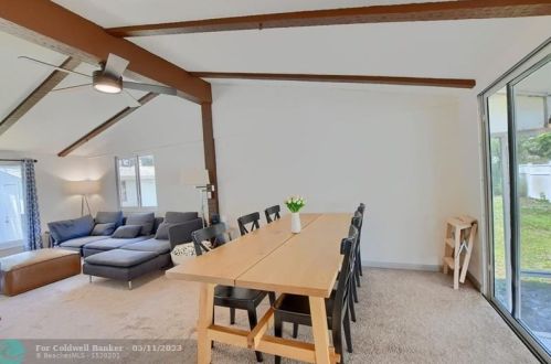 5173 Lake Blvd, Delray Beach FL  33484-4265 exterior