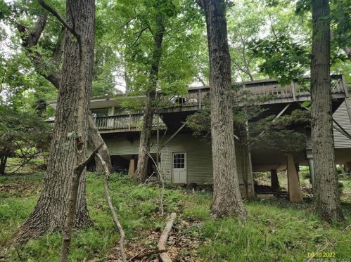 4 Butternut Dr, Norwich, CT 06360-3024