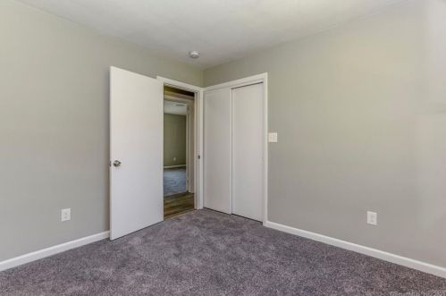 3 Marlin Dr, Waterford CT  06385-2605 exterior