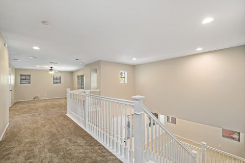 39601 Parkview Dr, Temecula CA  92591-7229 exterior