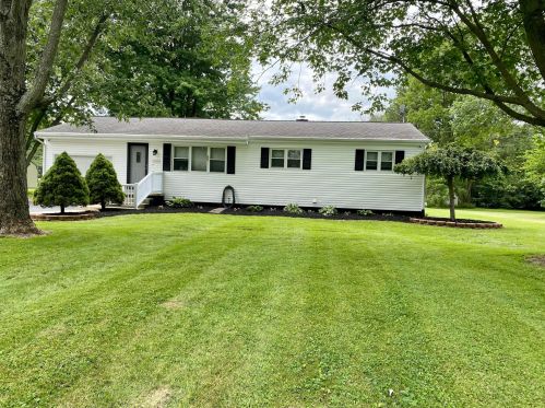 2655 Curren Dr, Marion, OH 43302-8639