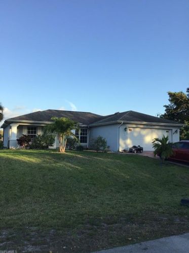 51 Anita Ave, Lehigh Acres, FL 33976-3142