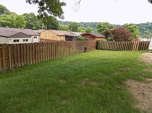 493 Toledo Dr, New Kensington PA  15068-3358 exterior