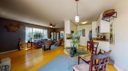 1550 Yardley St, Santa Rosa CA  95403-2352 exterior