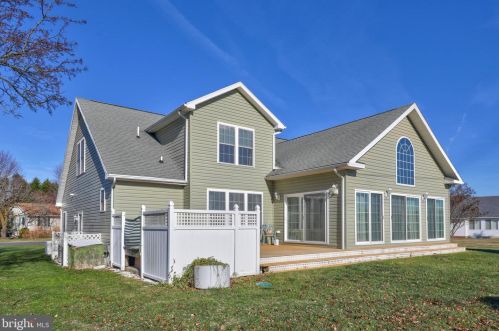 6 Primrose Ln, Millville, DE 19970-9208