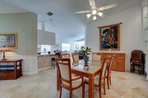 10652 Hartwick Dr, Fort Pierce FL  34987-1923 exterior