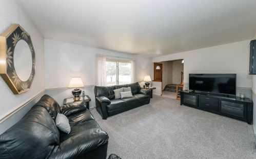 3455 Glen Park Rd, Waukesha, WI 53151-4467