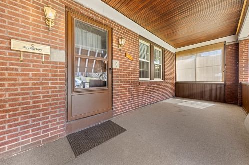 917 Bayridge Ave, Pittsburgh, PA 15226-2133