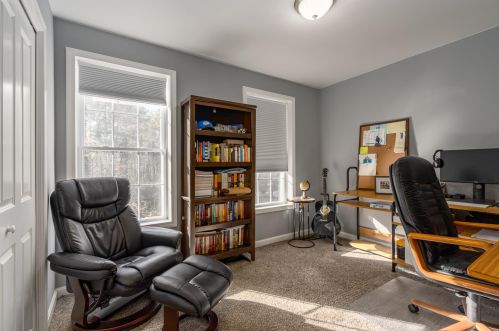 4 Ames Rd, Brookline NH  03033-2304 exterior