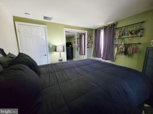 123 Buck St, West Deptford NJ  08066-1312 exterior