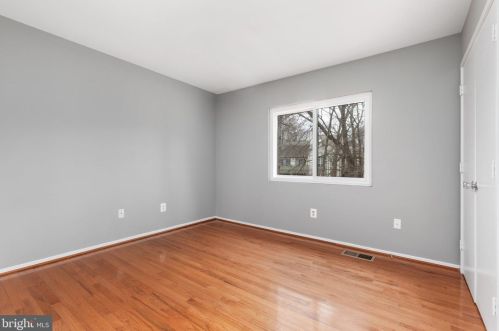 2271 Wheelwright Ct, Herndon VA  20191-2337 exterior