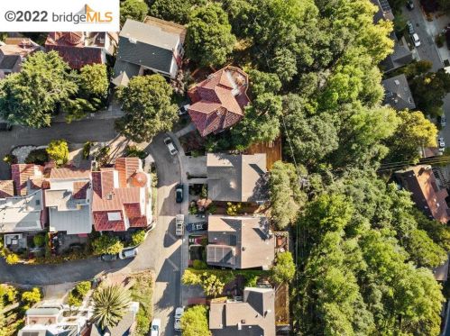 899 Glendome Cir, Oakland CA 94602-1413 exterior