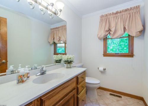 39 Pheasant Run, Kinnelon NJ  07405-3022 exterior