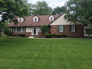 608 Lincolnshire Ln, Findlay, OH 45840-6827